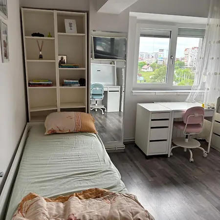 Apartment Cu 3 Alexia Craiova